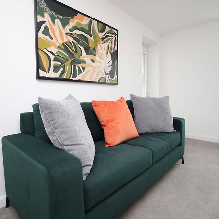 Morriston No 43 Stadium Views By Ssw - 2Br, Parking, Sleeps 4, 3Min Walk To Stadium, 10Min Drive To City Centre, Marina And Close To M4 מראה חיצוני תמונה