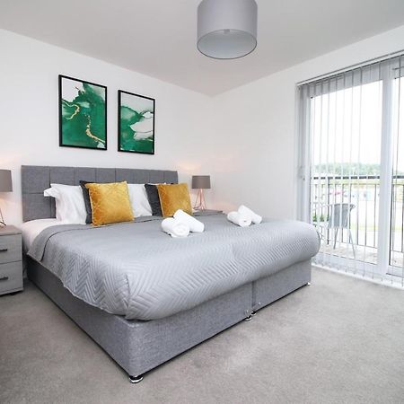 Morriston No 43 Stadium Views By Ssw - 2Br, Parking, Sleeps 4, 3Min Walk To Stadium, 10Min Drive To City Centre, Marina And Close To M4 מראה חיצוני תמונה
