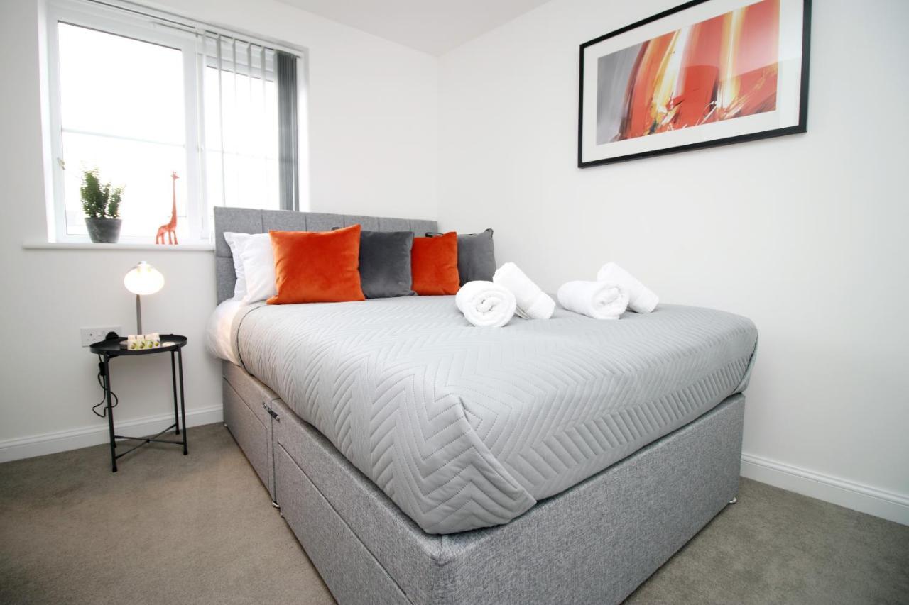 Morriston No 43 Stadium Views By Ssw - 2Br, Parking, Sleeps 4, 3Min Walk To Stadium, 10Min Drive To City Centre, Marina And Close To M4 מראה חיצוני תמונה