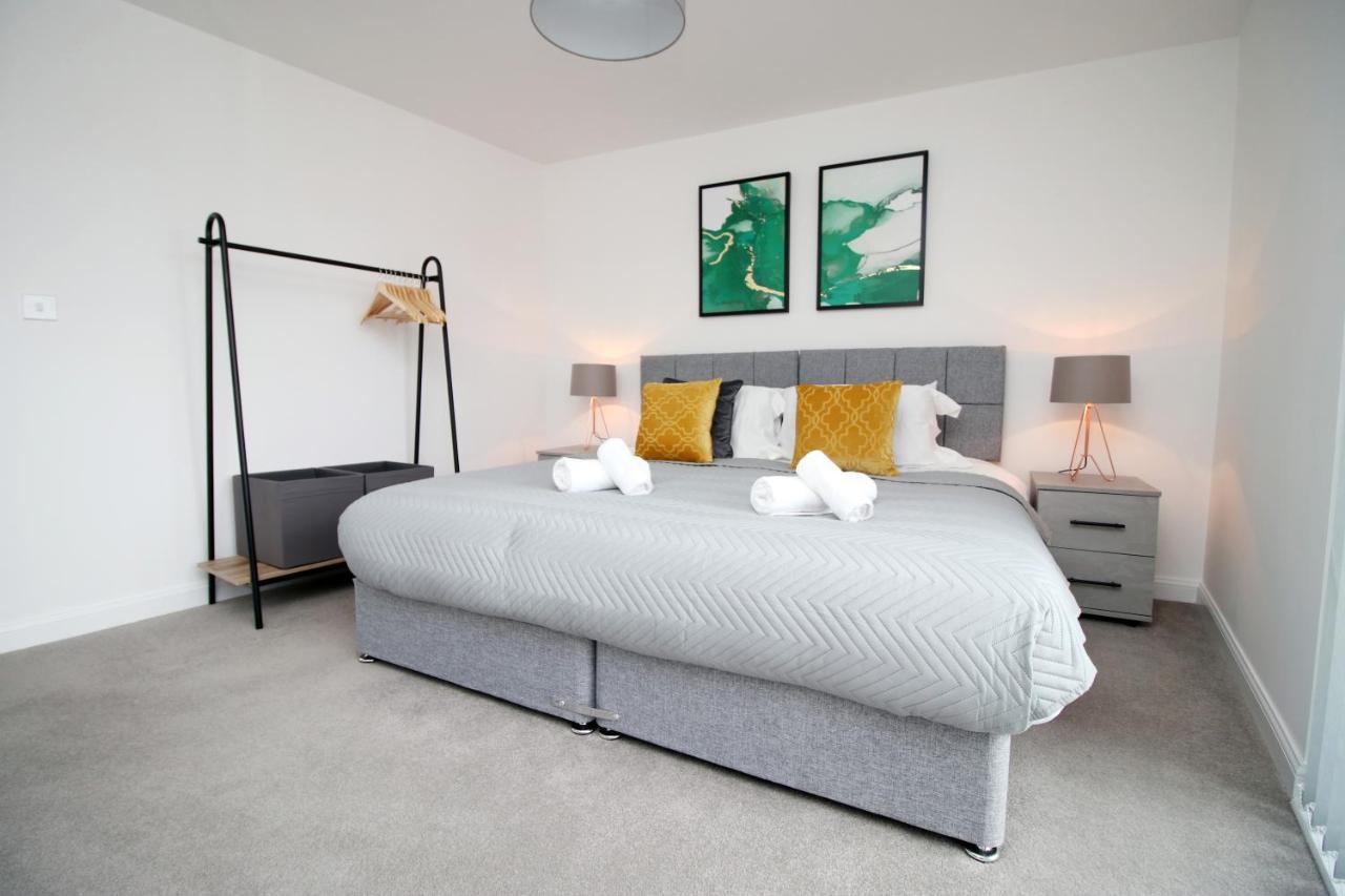 Morriston No 43 Stadium Views By Ssw - 2Br, Parking, Sleeps 4, 3Min Walk To Stadium, 10Min Drive To City Centre, Marina And Close To M4 מראה חיצוני תמונה