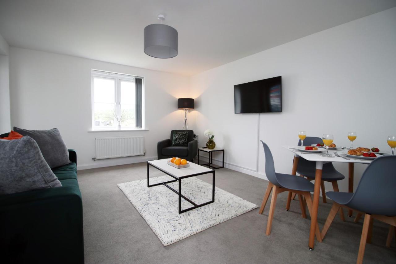 Morriston No 43 Stadium Views By Ssw - 2Br, Parking, Sleeps 4, 3Min Walk To Stadium, 10Min Drive To City Centre, Marina And Close To M4 מראה חיצוני תמונה