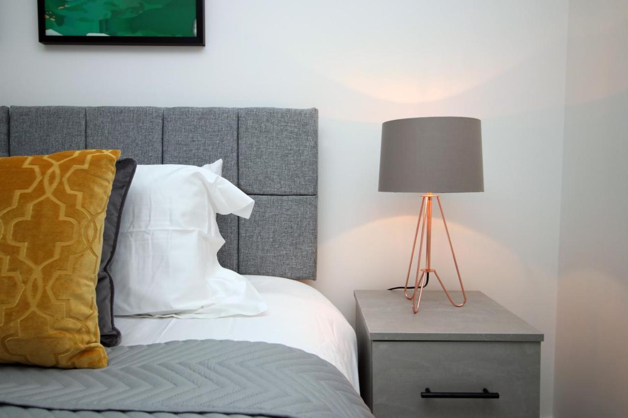 Morriston No 43 Stadium Views By Ssw - 2Br, Parking, Sleeps 4, 3Min Walk To Stadium, 10Min Drive To City Centre, Marina And Close To M4 מראה חיצוני תמונה